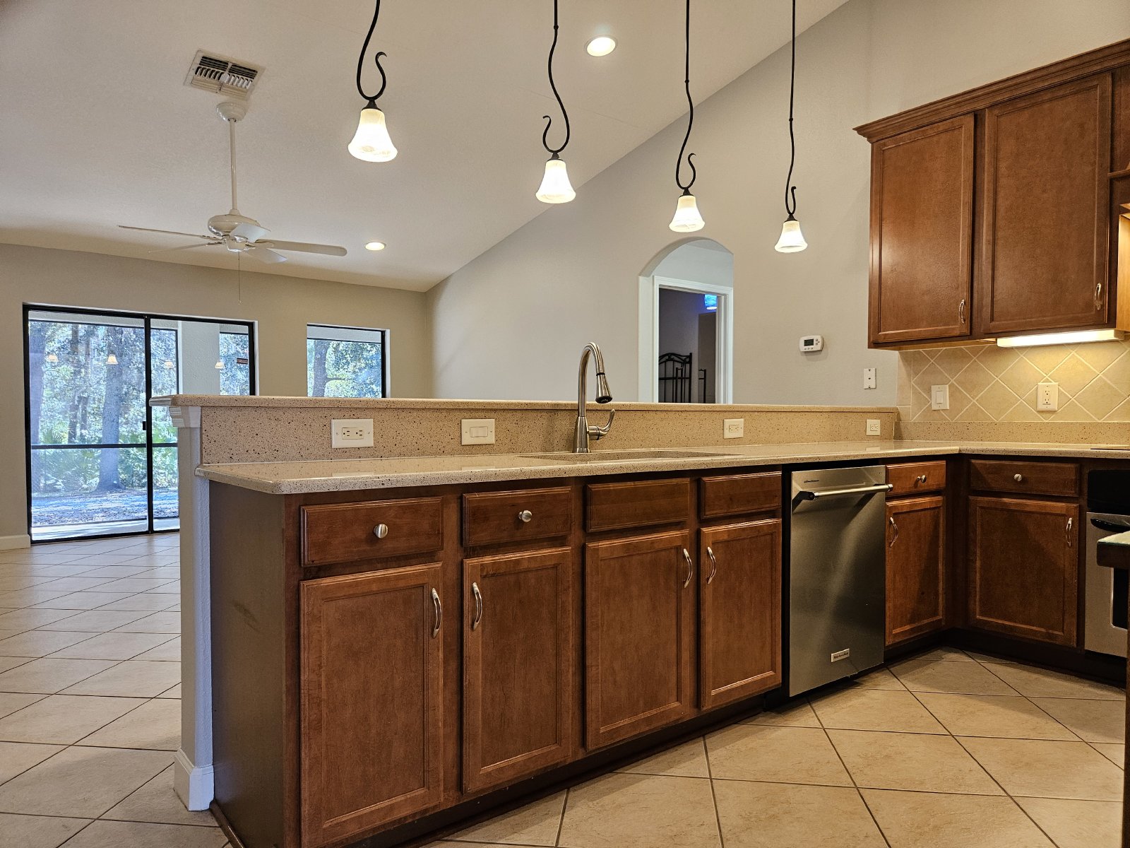 5 Bedrooms + Office / 3 Bathrooms / HUGE Lanai property image