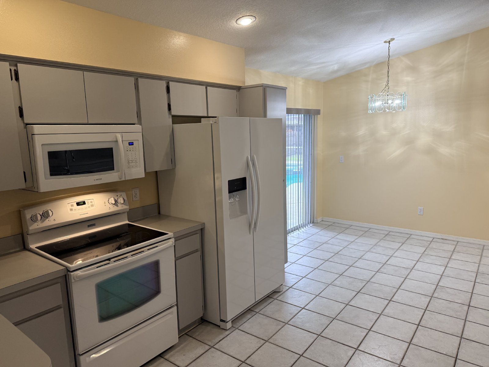 Gorgeous 4/2/2 Pool Home With Wood Floors On 1/2 Acre property image