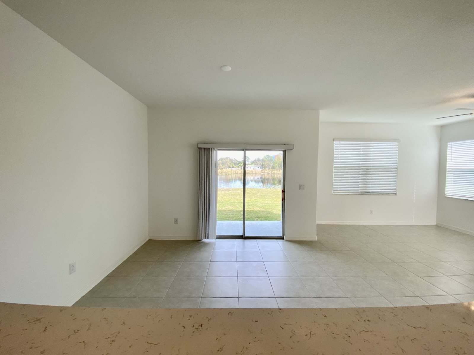 NEWER CONSTRUCTION!!!! END UNIT 3 Bed 2.5 Bath 2 Car Garage Townhouse property image