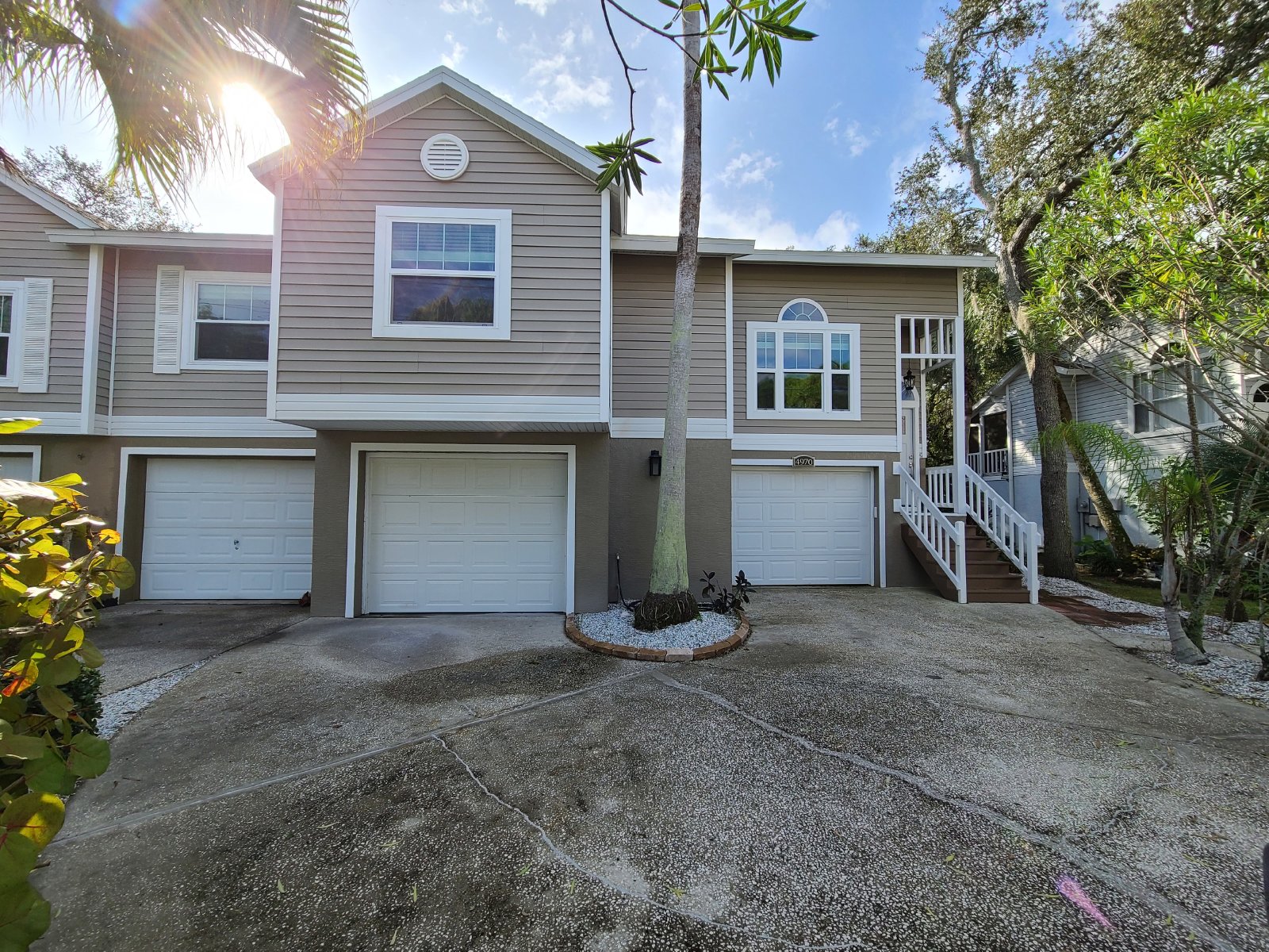 Beautifully Remodeled 2/2/2 Townhome property image