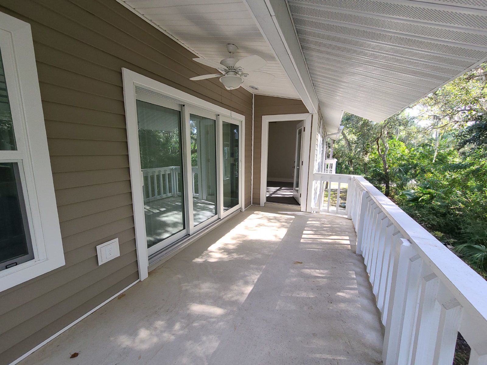 Beautifully Remodeled 2/2/2 Townhome property image