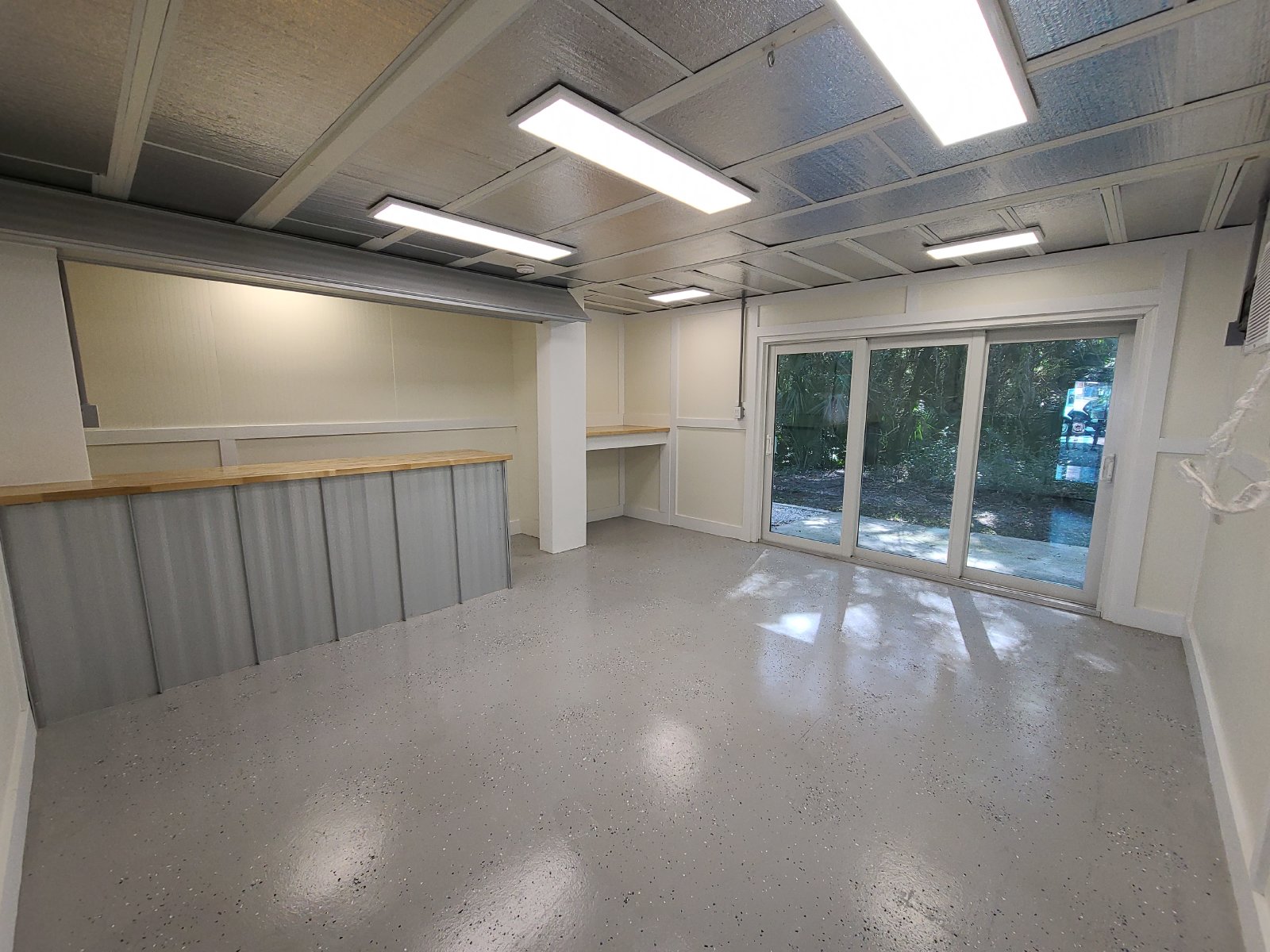 Beautifully Remodeled 2/2/2 Townhome property image