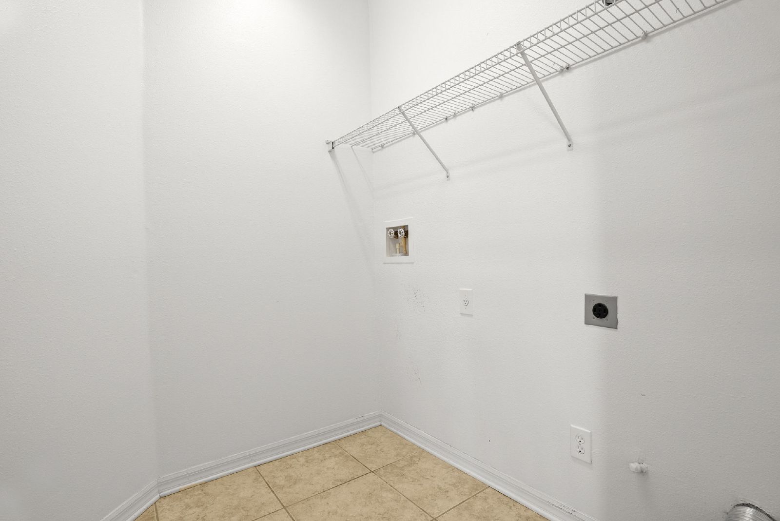 4 Bedroom 3 1/2 Bath 3 Car Garage Home In Buckingham At Tampa Palms property image