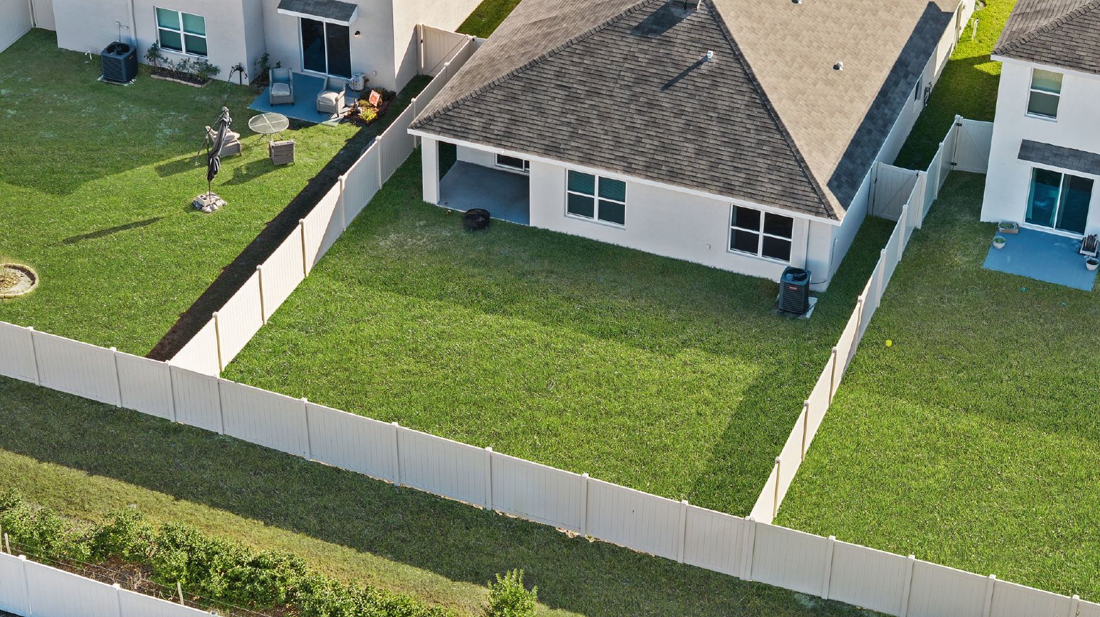 First Time Rental 4 Bed 2 Bath Fenced In Yard property image