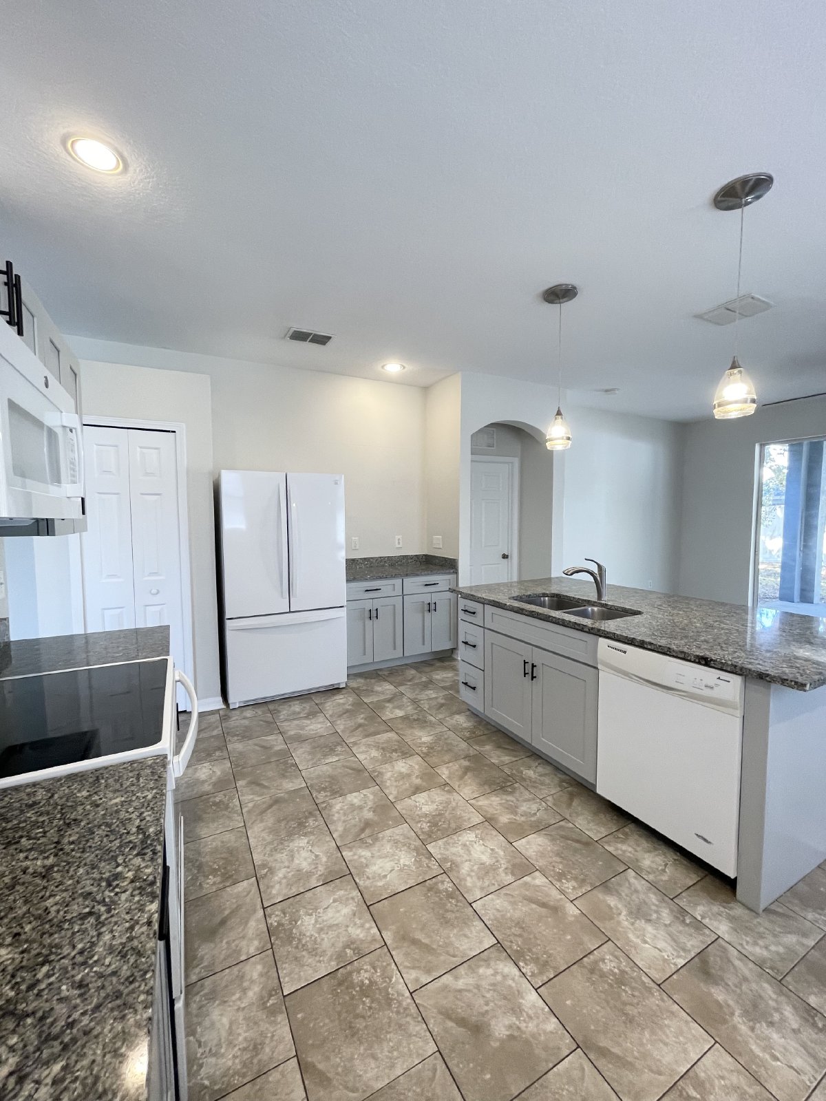 Move-In Ready 4 Bed, 2 Bath Home In Land O Lakes property image