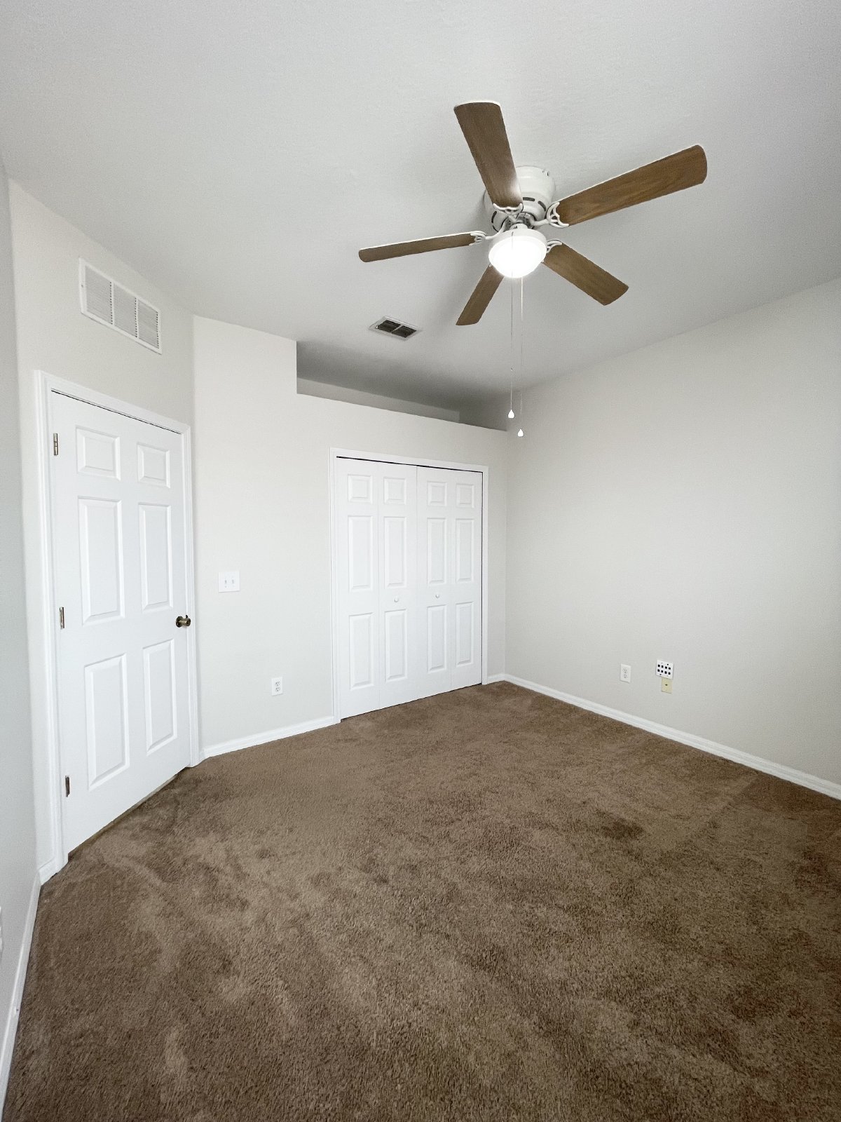 Move-In Ready 4 Bed, 2 Bath Home In Land O Lakes property image