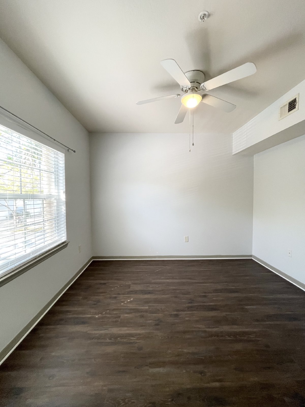 Spacious 2 Bed, 2 Bath Apartment In Gated Carrollwood Community property image