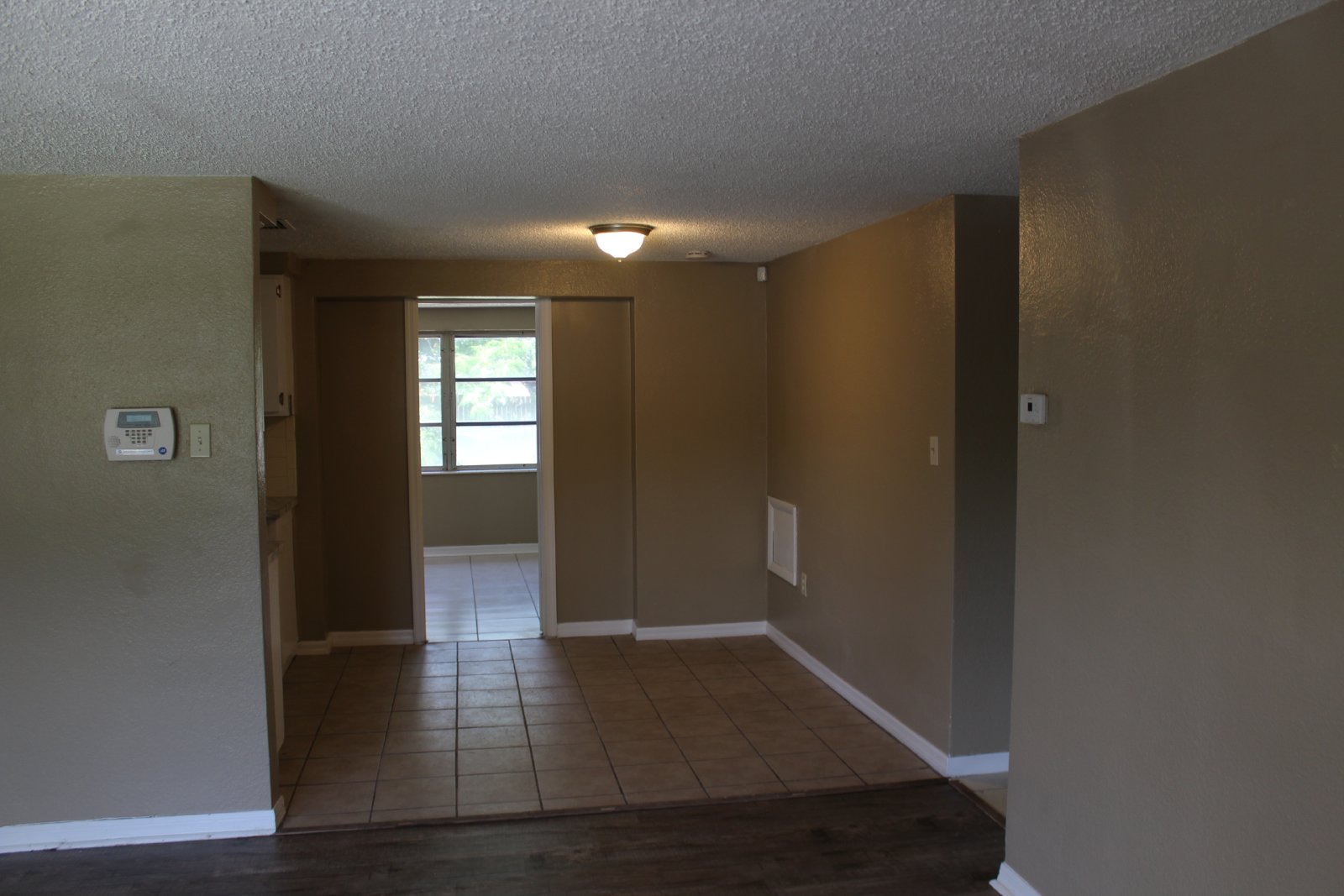 Adorable 2/1.5 In Spring Hill property image