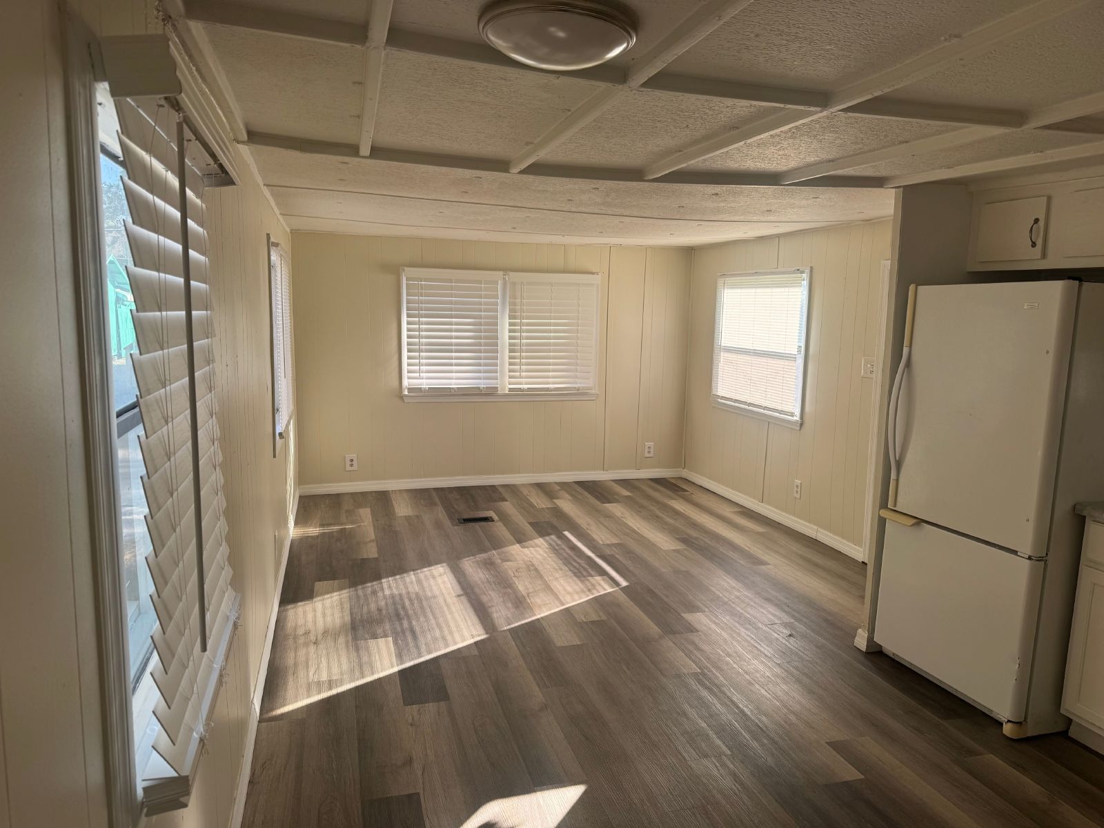 Adorable 2 Bed 1 Bath Mobile Home In Hudson property image