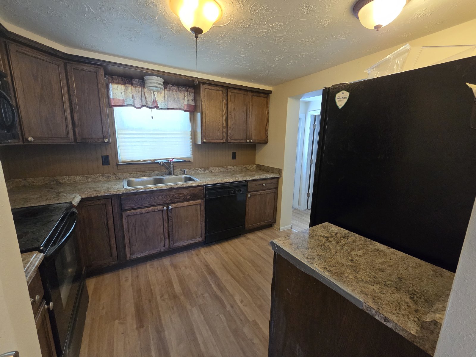 3 Bedroom In Aloha Gardens In Holiday! property image