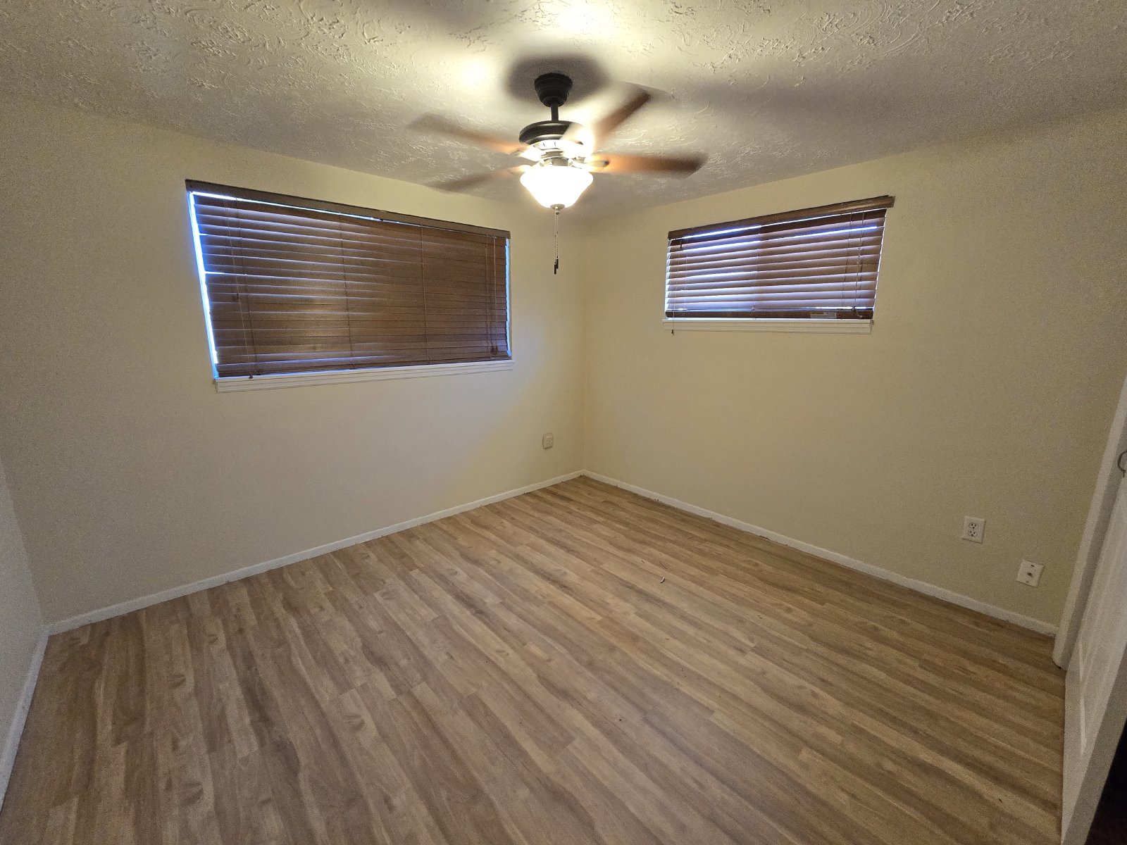 3 Bedroom In Aloha Gardens In Holiday! property image