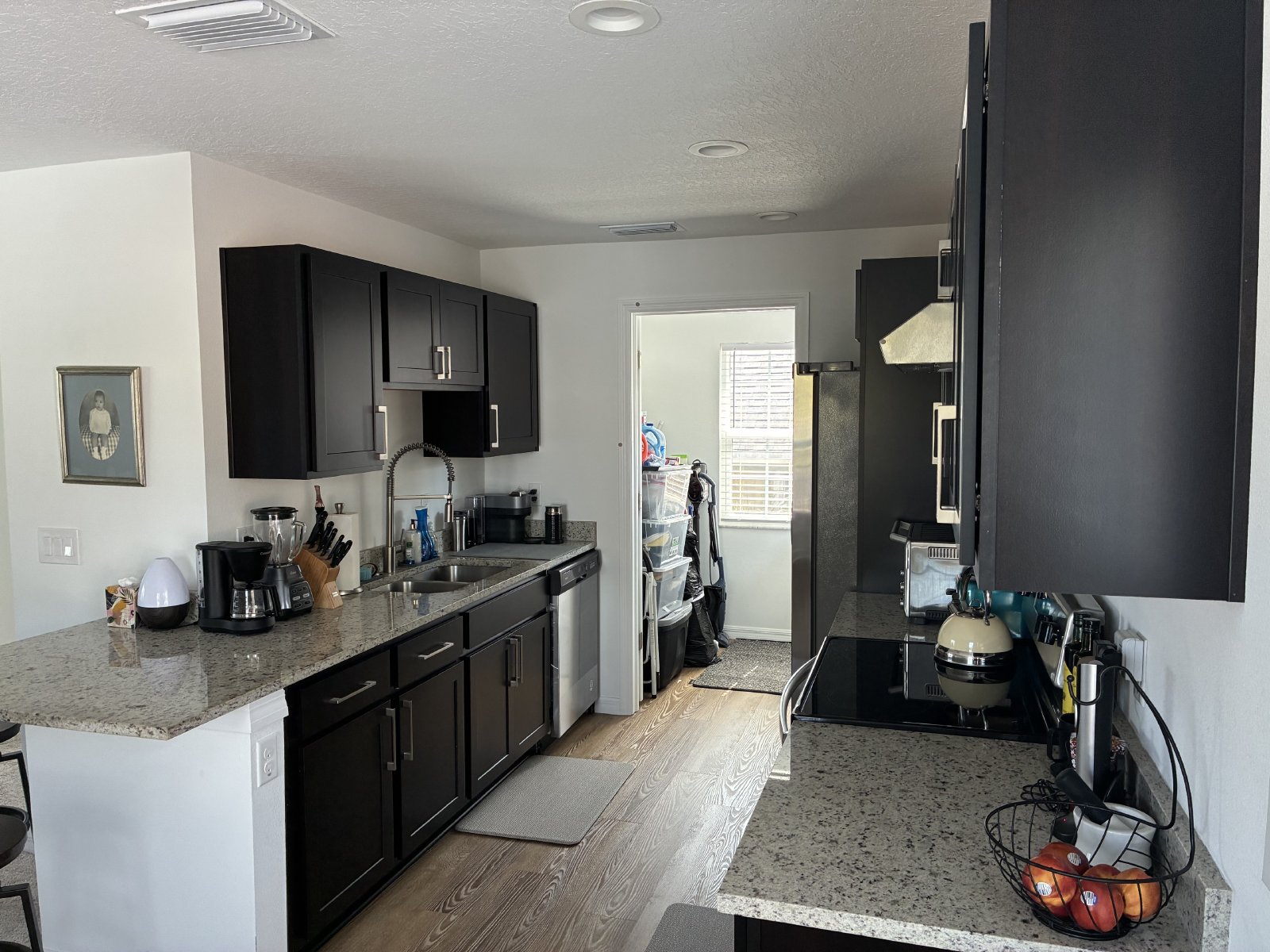 Adorable 1/1 Garage Apartment property image