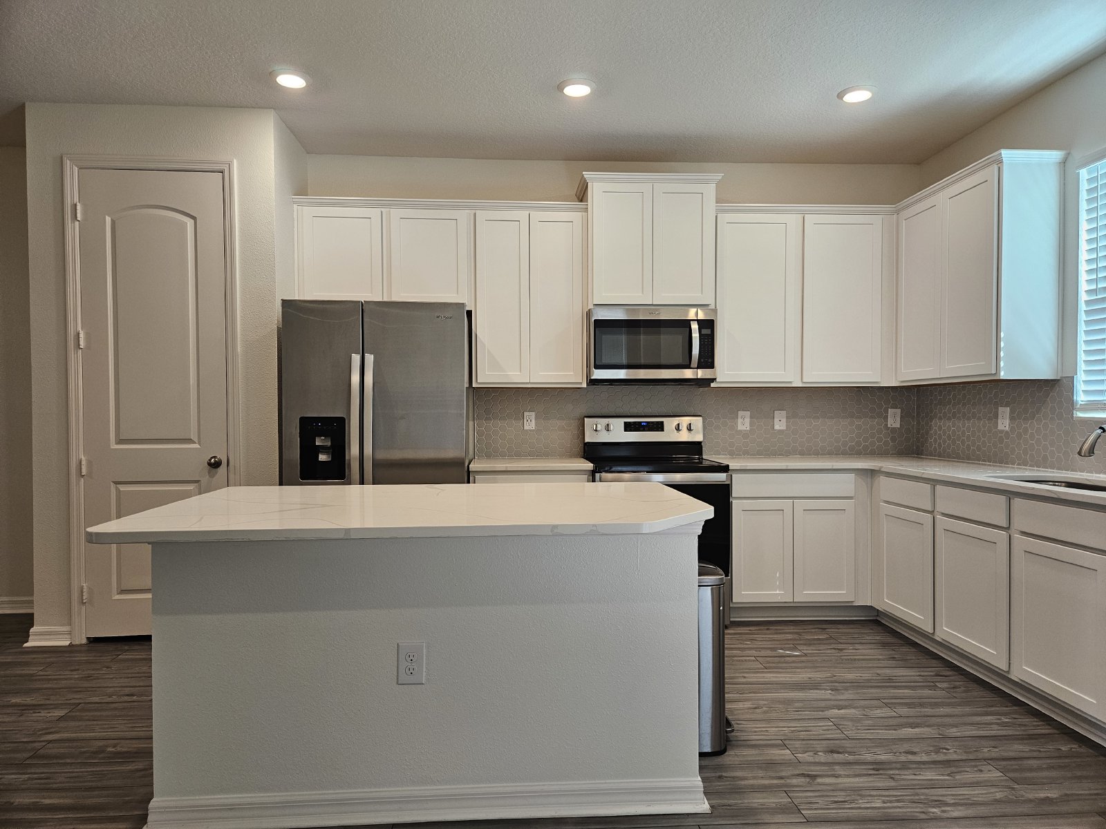 Mirada Townhome - 2 Bedrooms, 2.5 Baths, 1 Car Garage property image