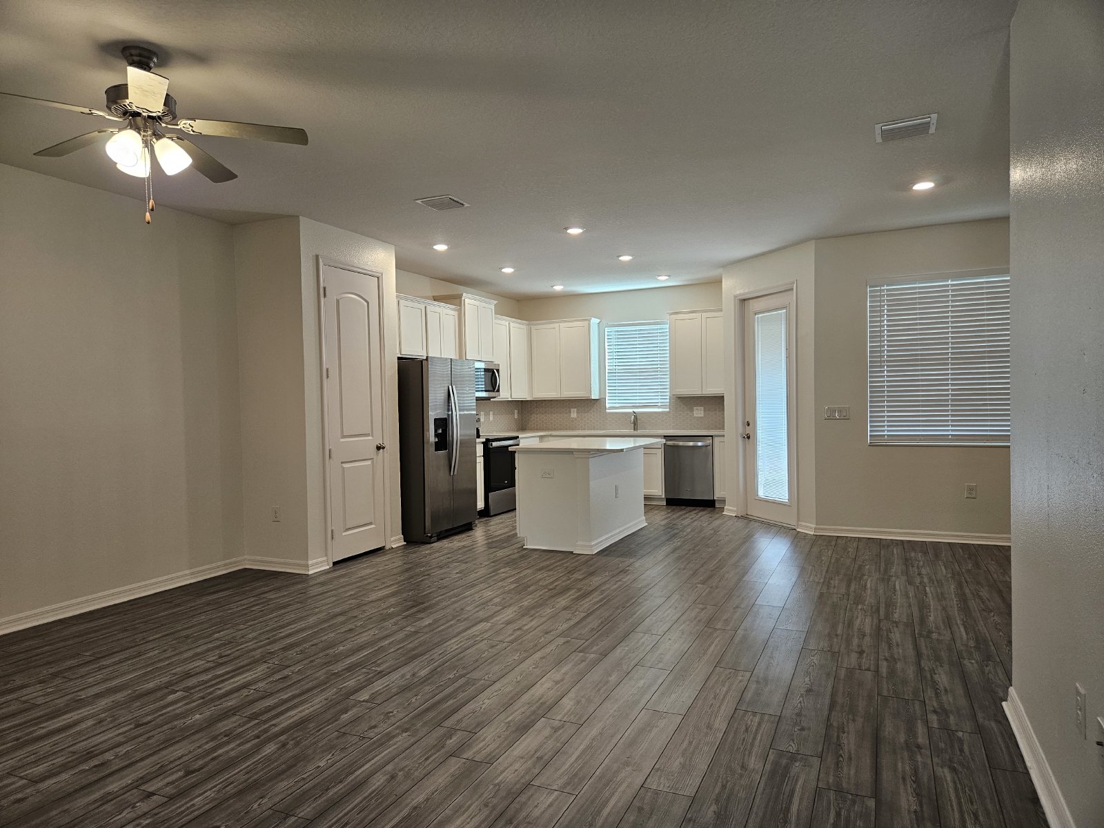 Mirada Townhome - 2 Bedrooms, 2.5 Baths, 1 Car Garage property image