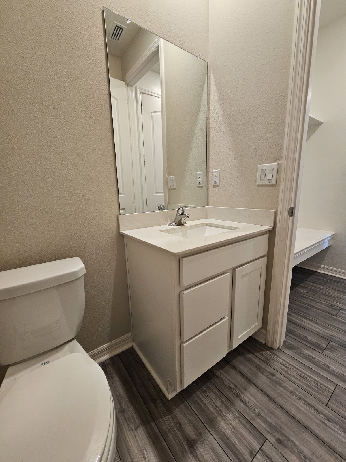 Mirada Townhome - 2 Bedrooms, 2.5 Baths, 1 Car Garage property image