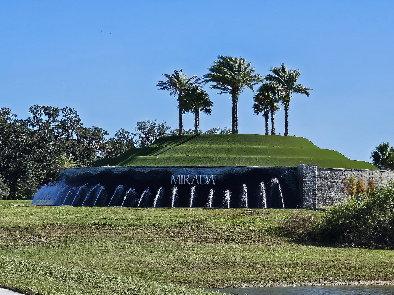 Mirada Townhome - 2 Bedrooms, 2.5 Baths, 1 Car Garage property image