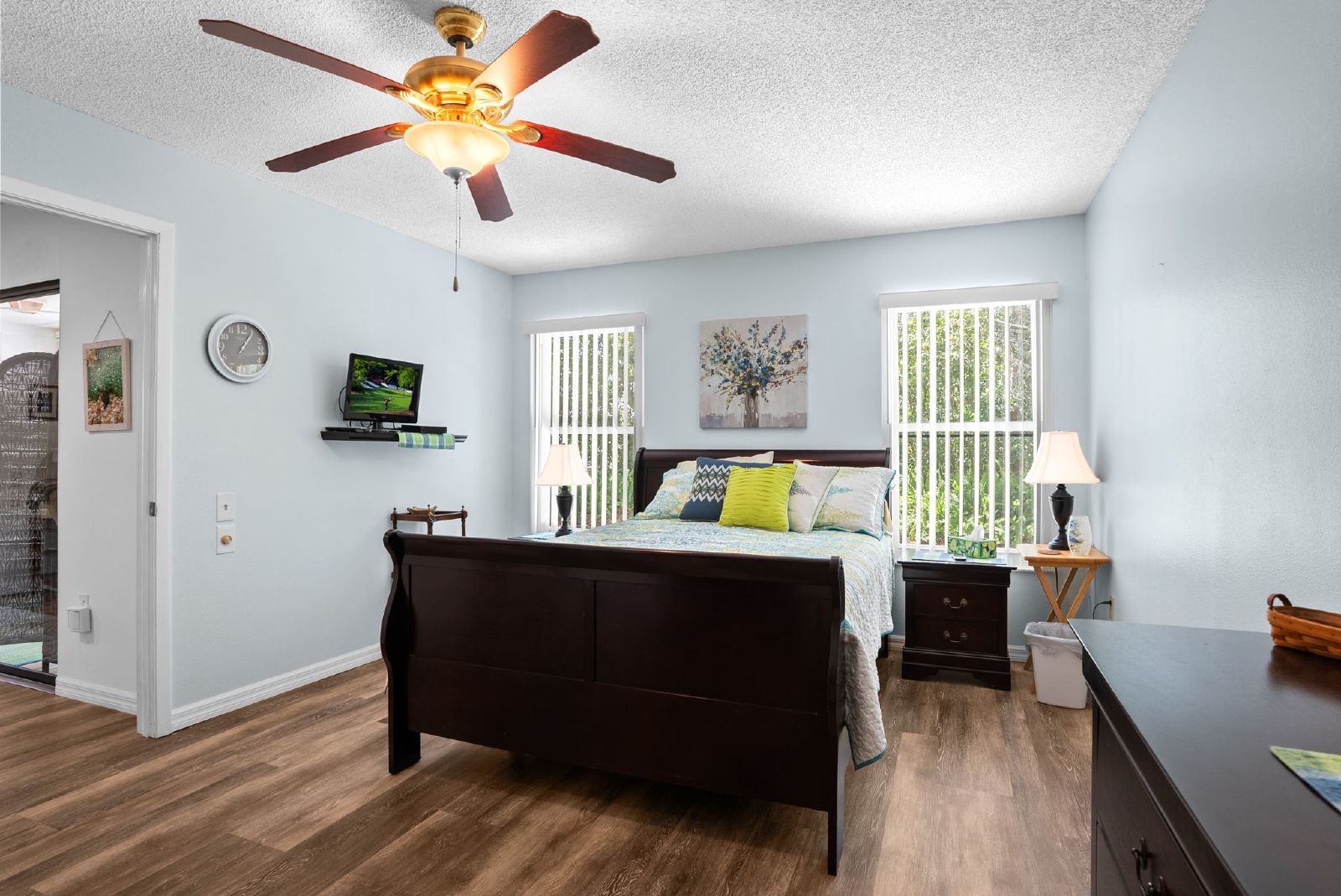 2 Bed 2 Bath Villa End Unit FURNISHED First Time Rental property image
