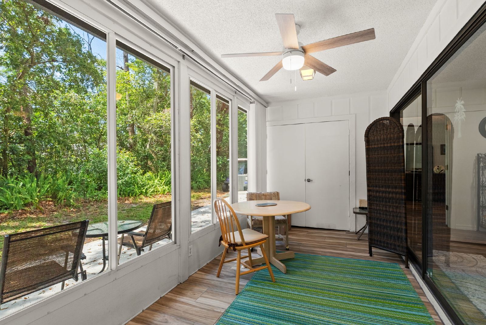 2 Bed 2 Bath Villa End Unit FURNISHED First Time Rental property image