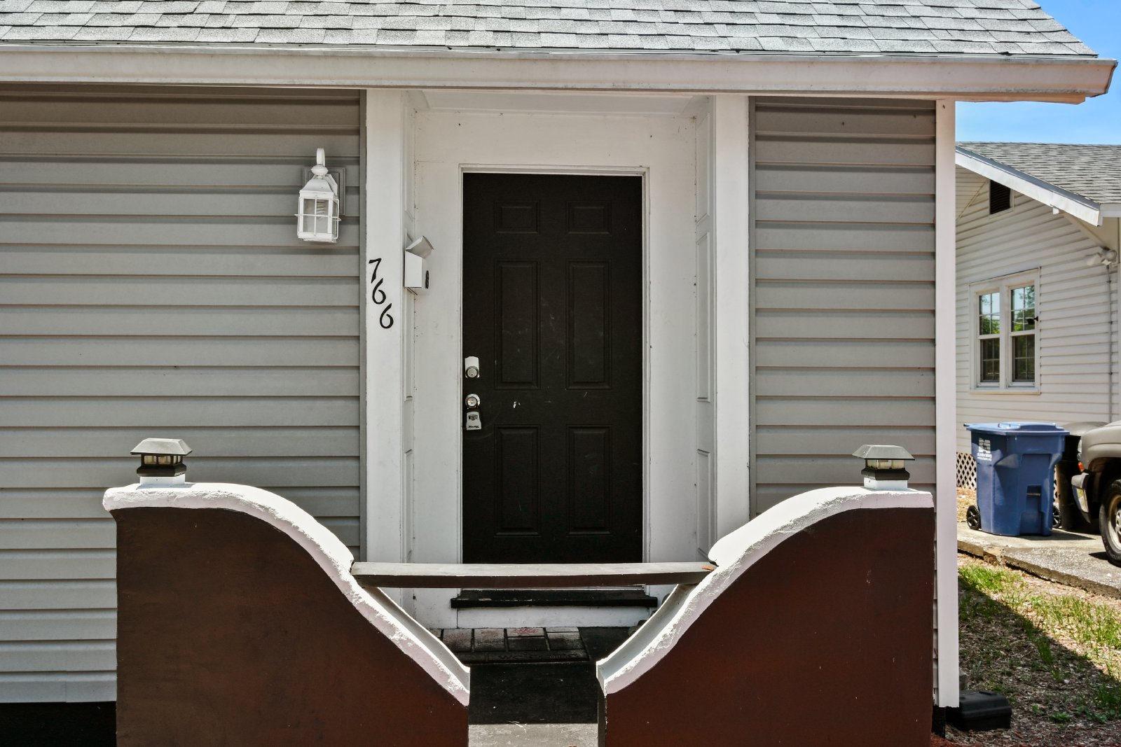 Completely Remodeled 3/2 Two Story property image