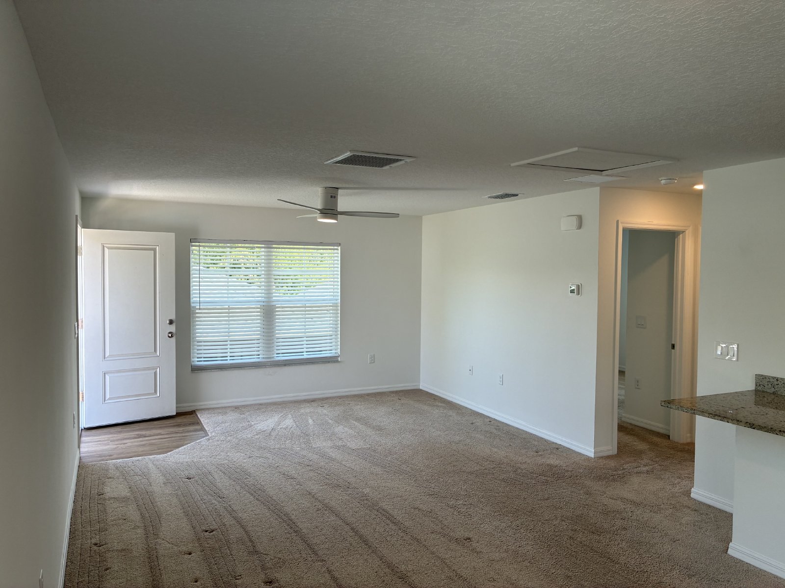 Adorable 1/1 Garage Apartment property image