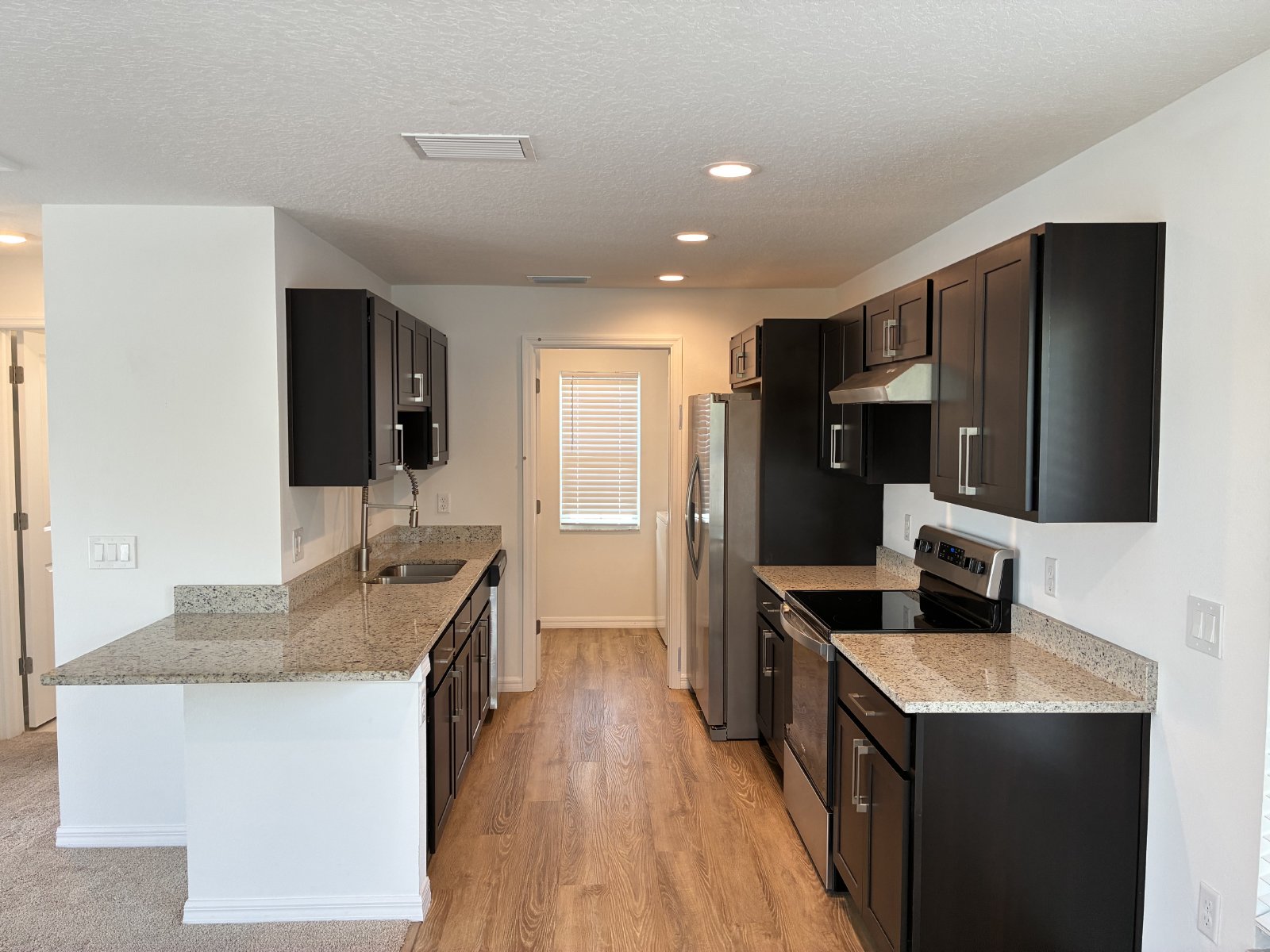 Adorable 1/1 Garage Apartment property image