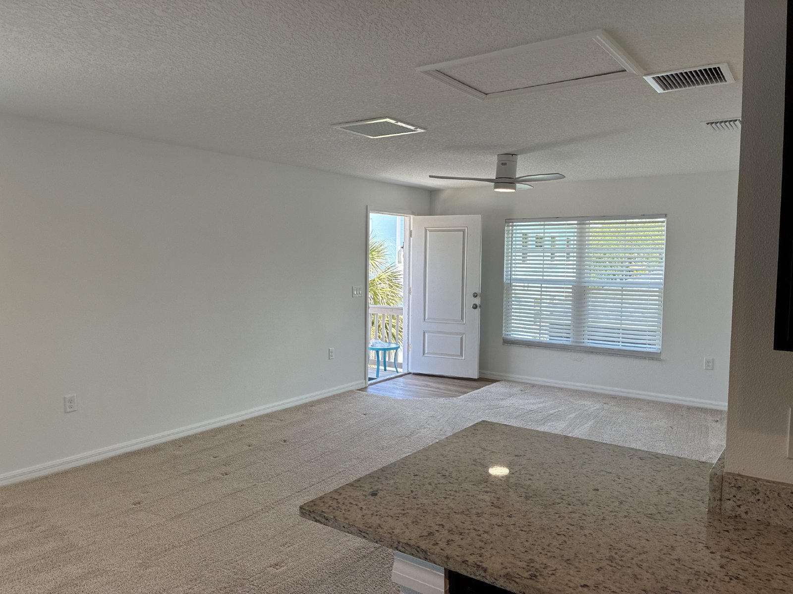 Adorable 1/1 Garage Apartment property image