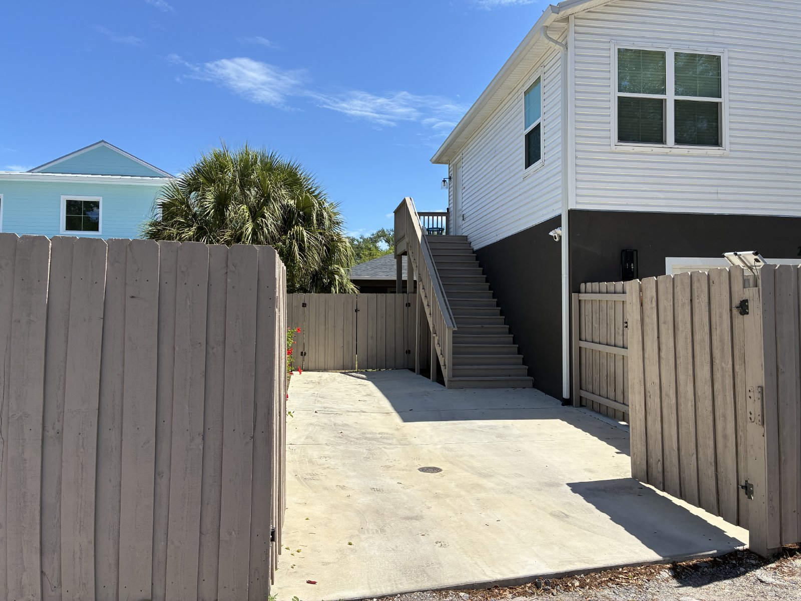 Adorable 1/1 Garage Apartment property image