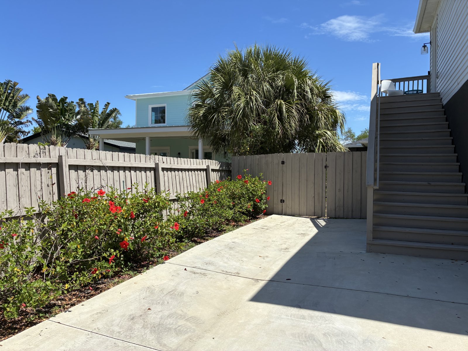 Adorable 1/1 Garage Apartment property image