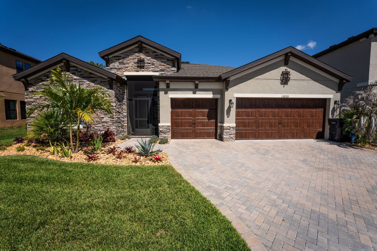 Three Bedroom With Den Custom Home In Triple Creek property image