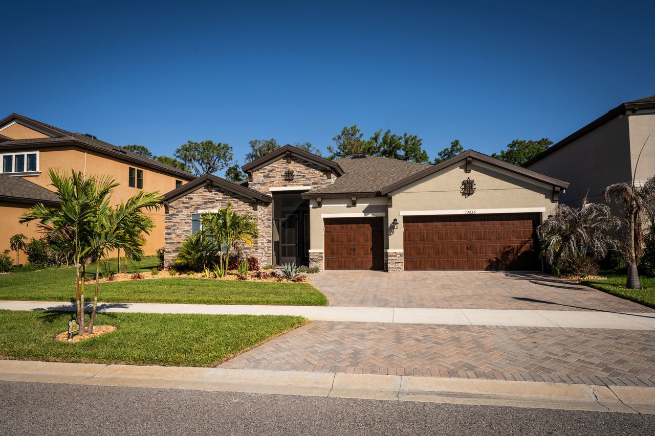 Three Bedroom With Den Custom Home In Triple Creek property image