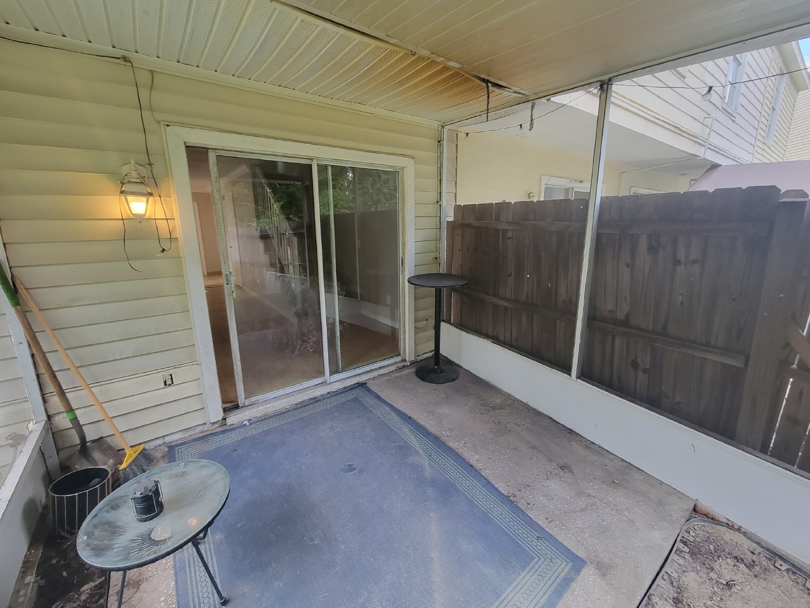 Cute 2/2.5 Townhouse With Fenced Yard property image
