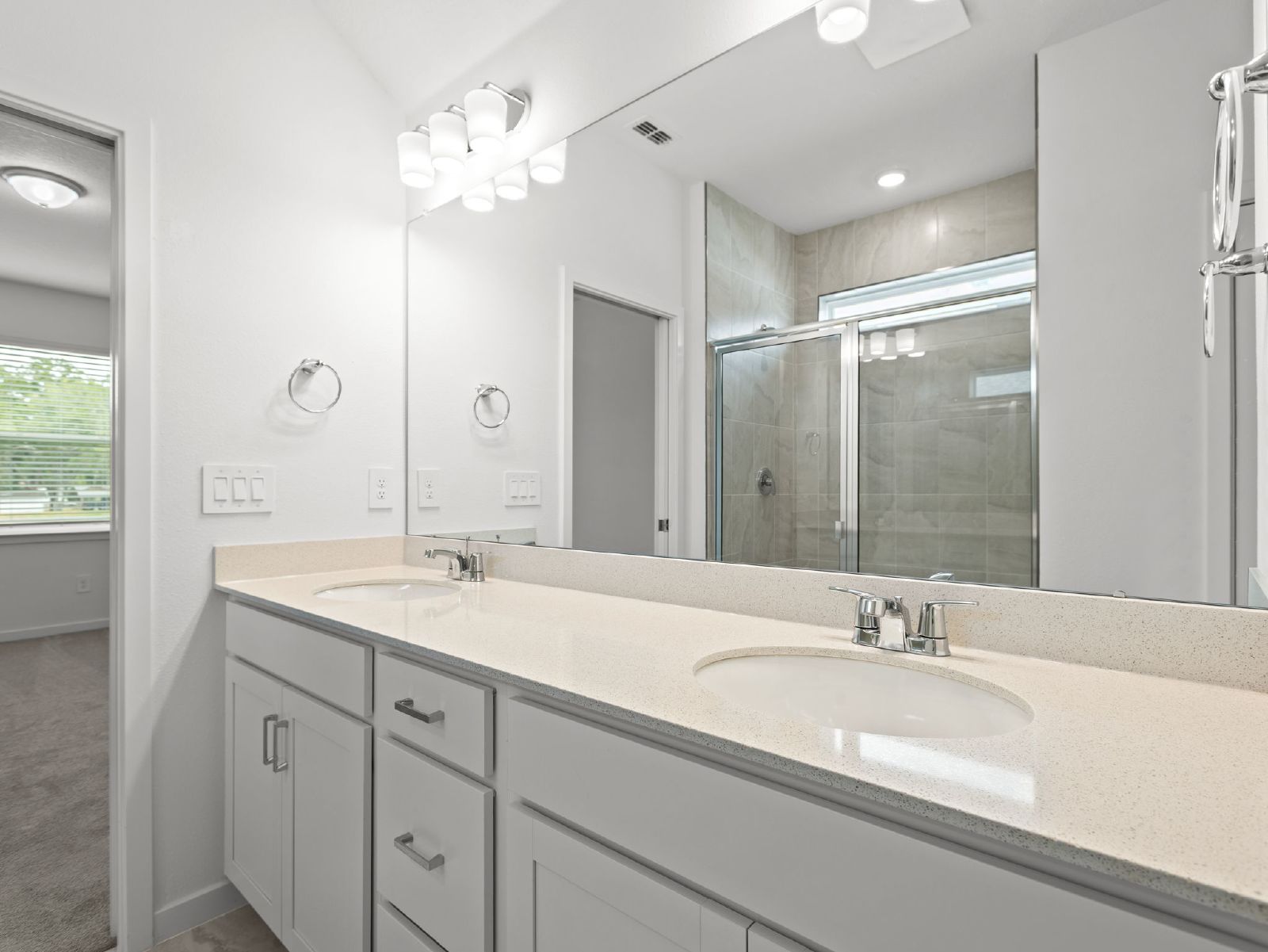 NEW CONSTRUCTION Available For Rent!! 4 Bed 4 Bath With Loft And Bonus property image