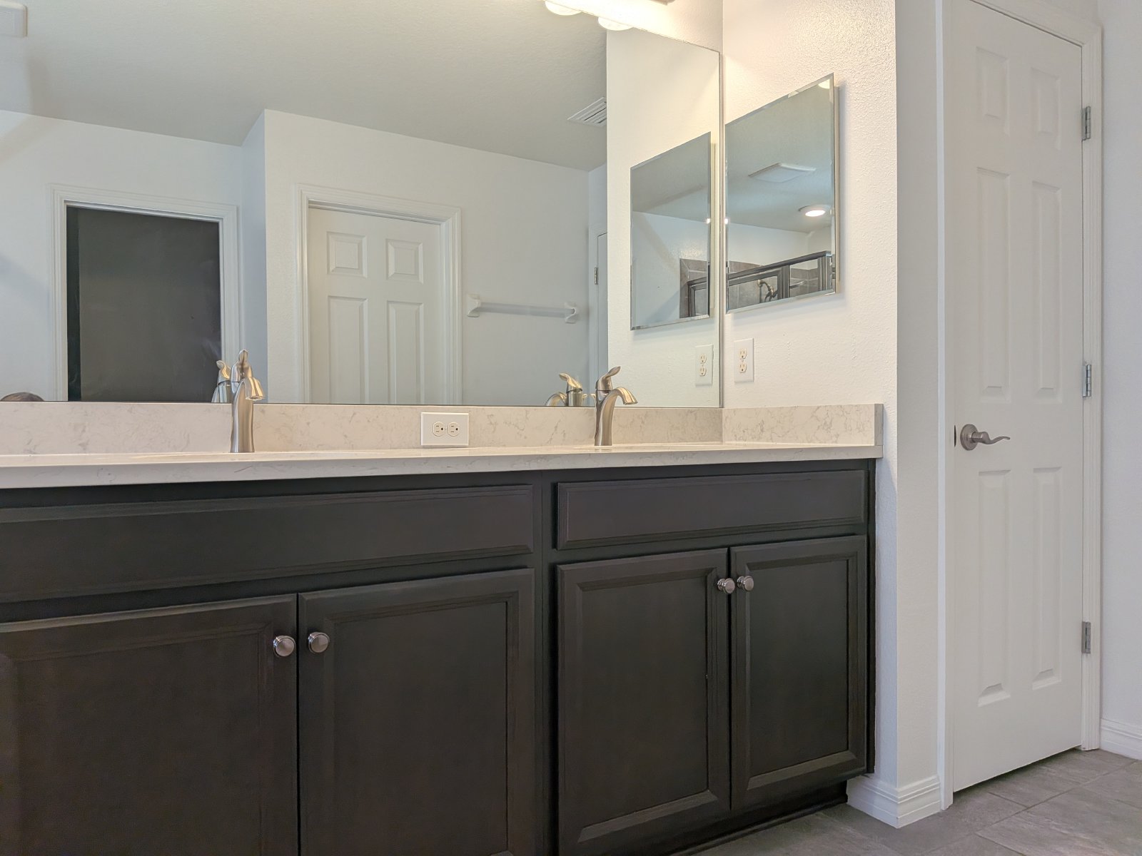 3/2.5/2 Former Model Home In Avalon Park property image