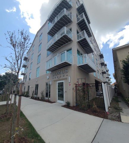 Newer 2/2 Condo In Downtown St Petersburg! property image