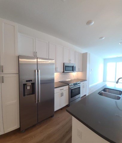 Newer 2/2 Condo In Downtown St Petersburg! property image