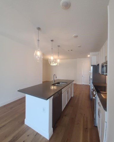 Newer 2/2 Condo In Downtown St Petersburg! property image