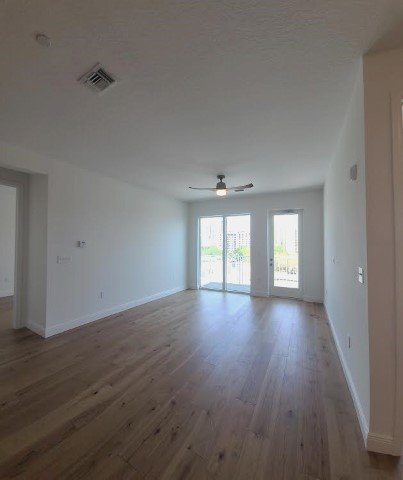 Newer 2/2 Condo In Downtown St Petersburg! property image