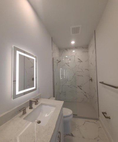 Newer 2/2 Condo In Downtown St Petersburg! property image