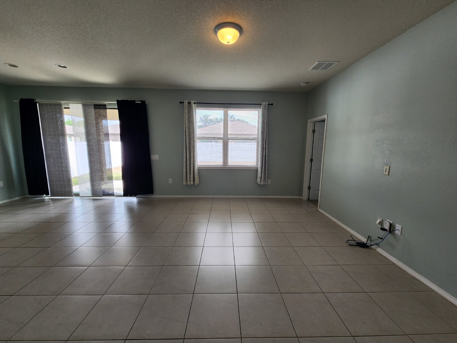Gorgeous 3/2/2 In Trillium Avail 6/15 property image