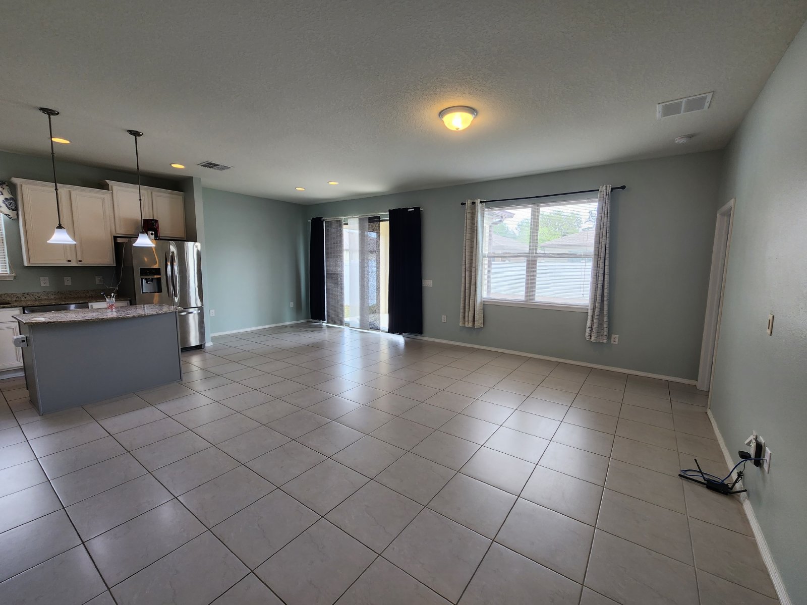 Gorgeous 3/2/2 In Trillium Avail 6/15 property image