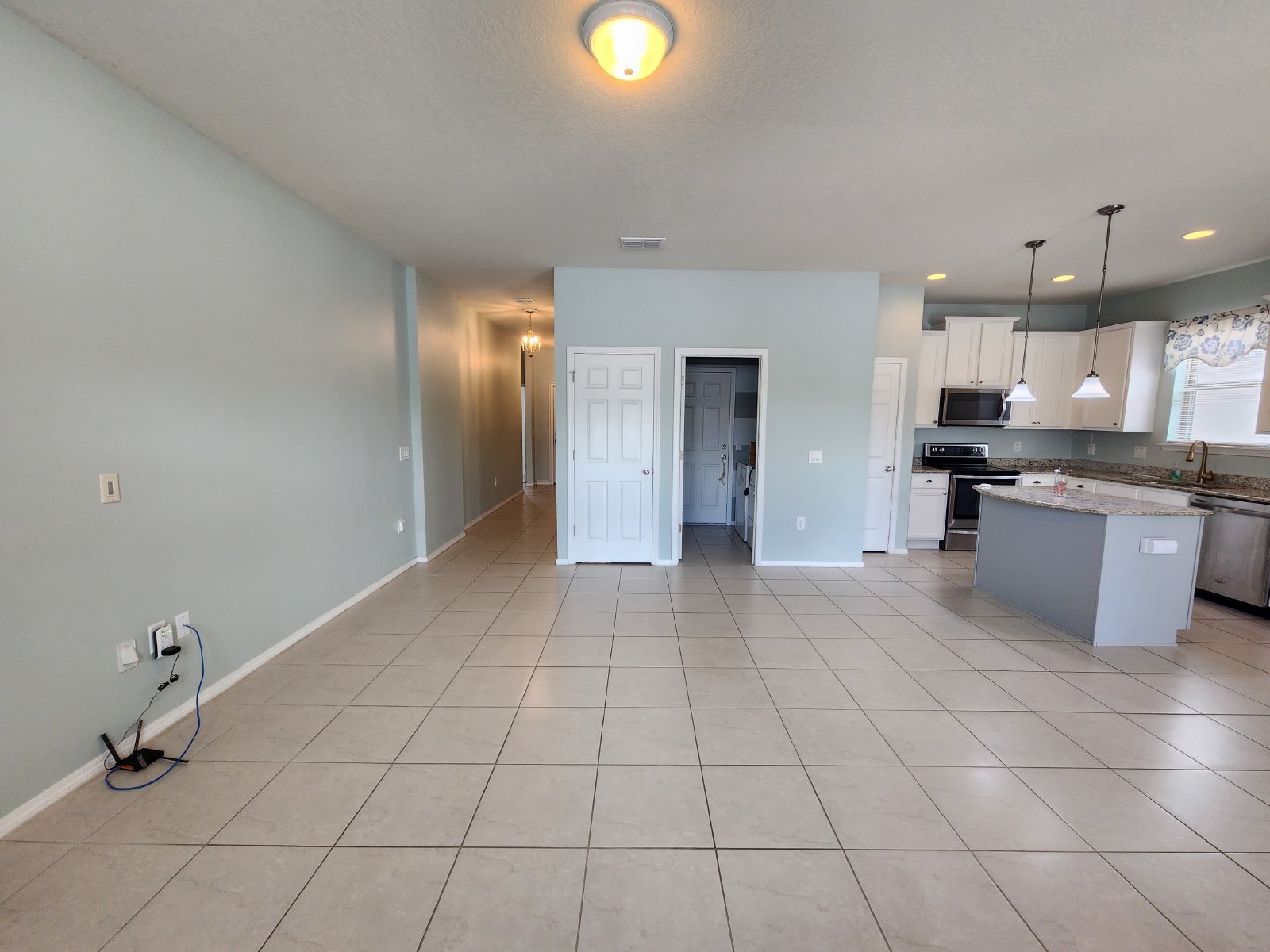 Gorgeous 3/2/2 In Trillium Avail 6/15 property image