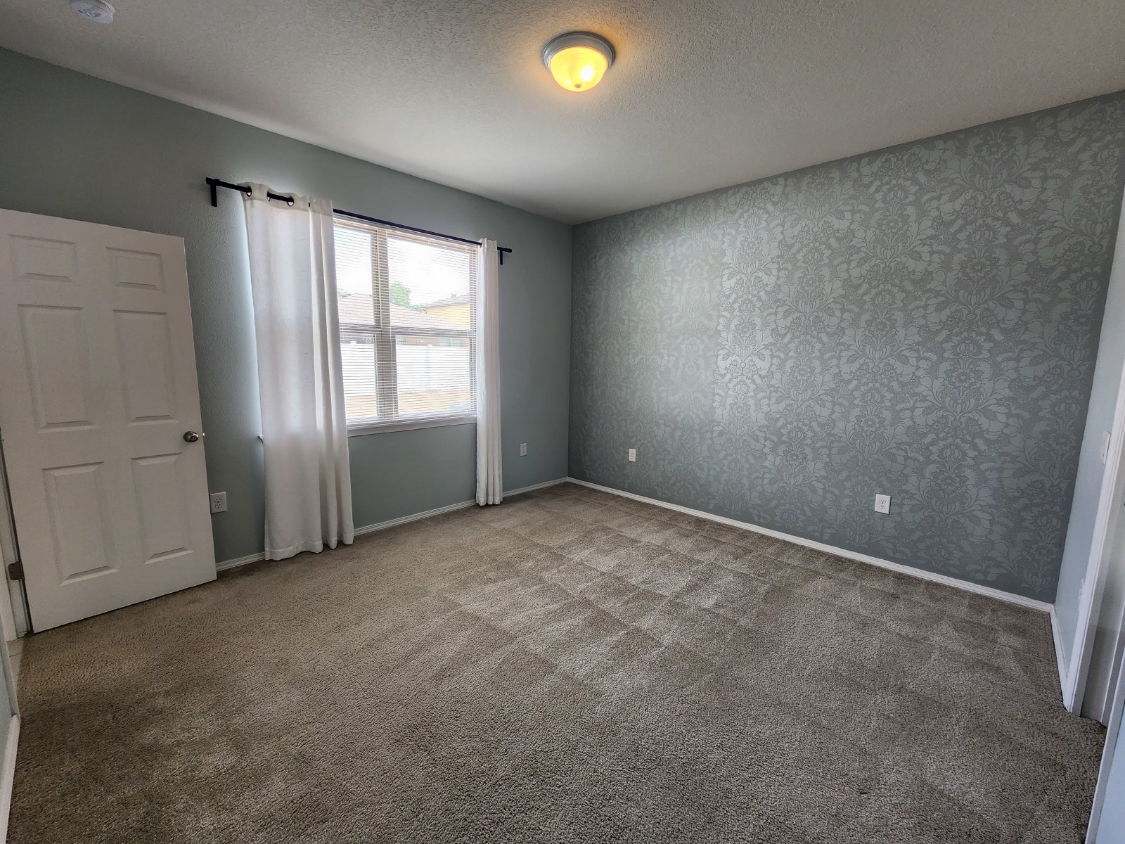 Gorgeous 3/2/2 In Trillium Avail 6/15 property image
