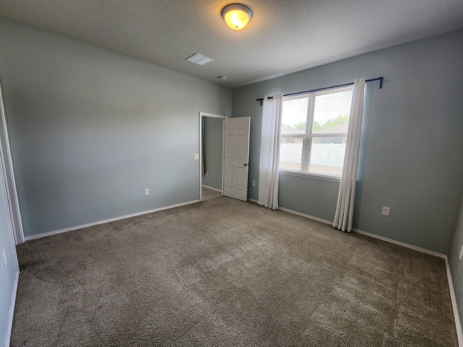 Gorgeous 3/2/2 In Trillium Avail 6/15 property image