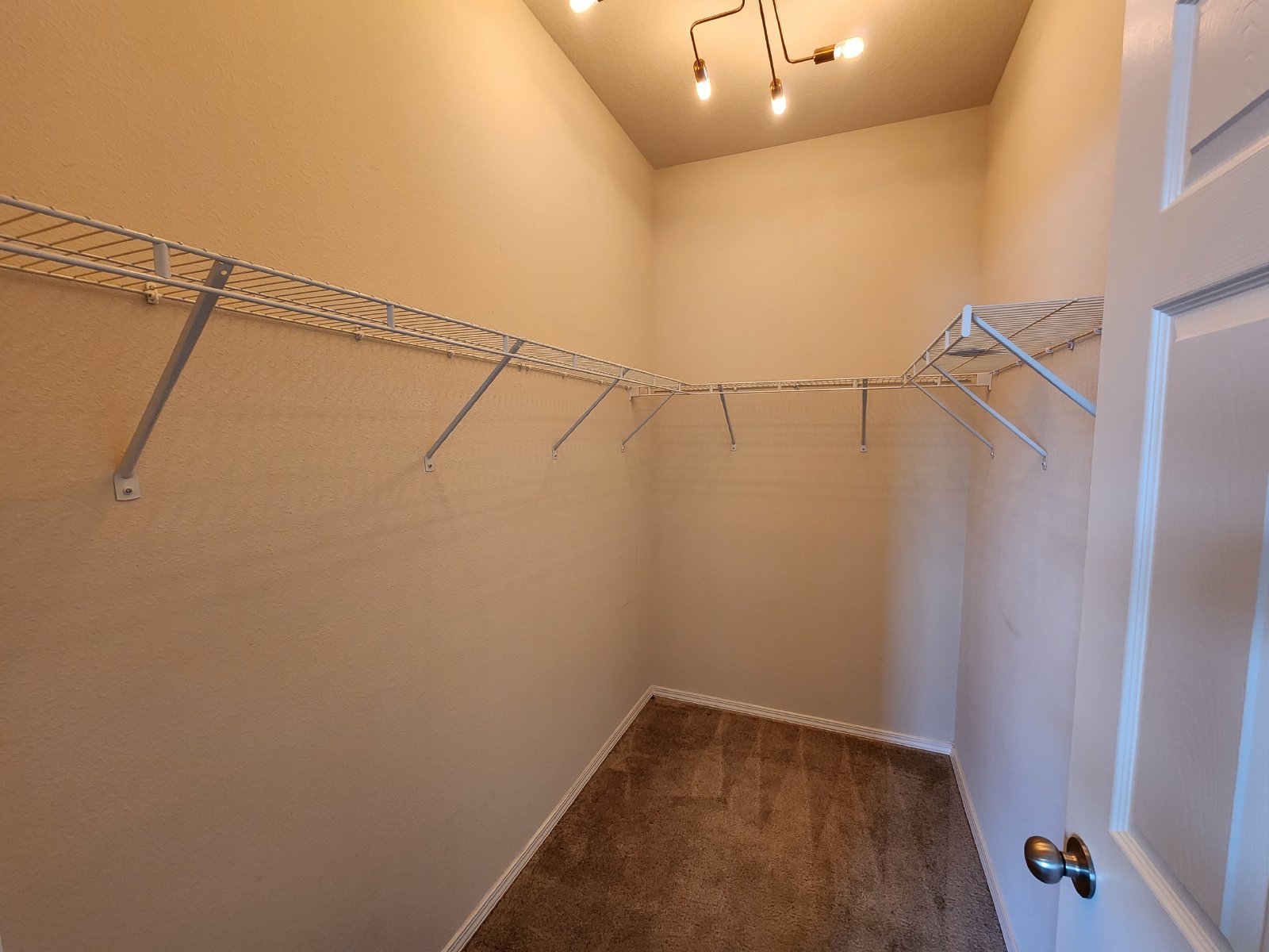 Gorgeous 3/2/2 In Trillium Avail 6/15 property image