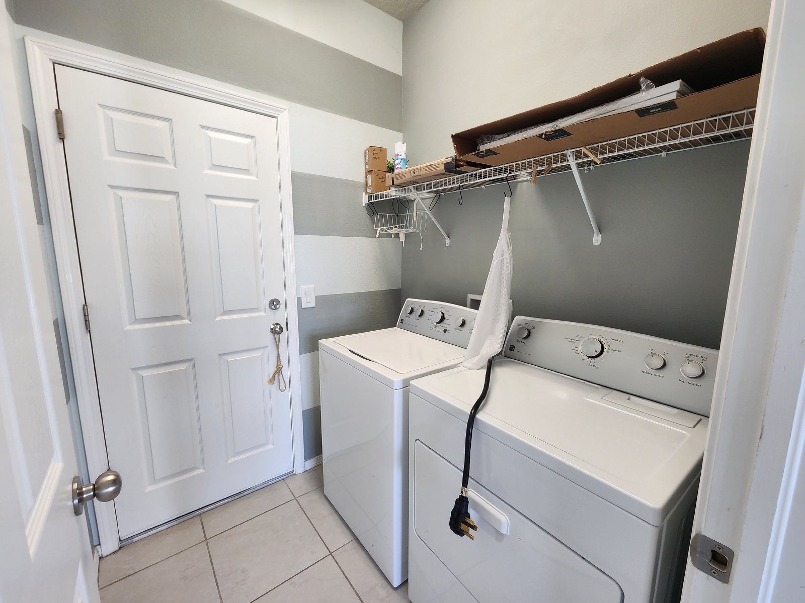Gorgeous 3/2/2 In Trillium Avail 6/15 property image