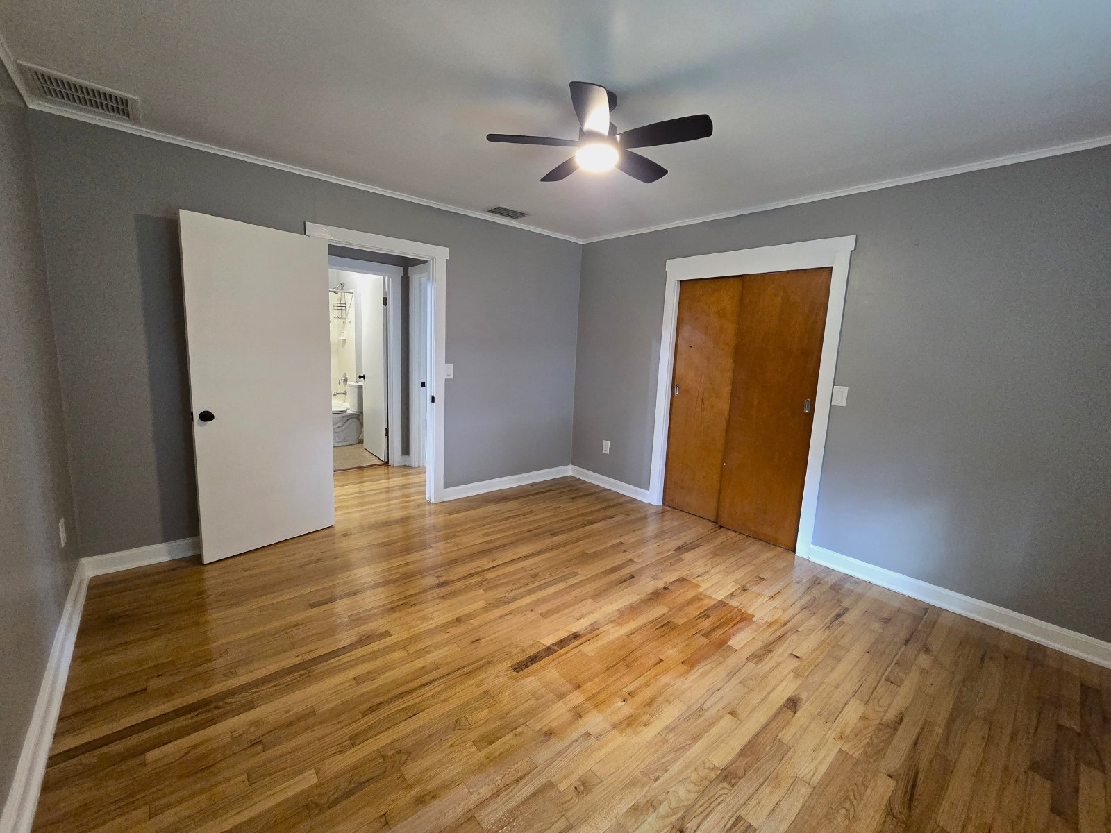 2/1/DEN Located In Brooksville, FL In Masaryktown! property image