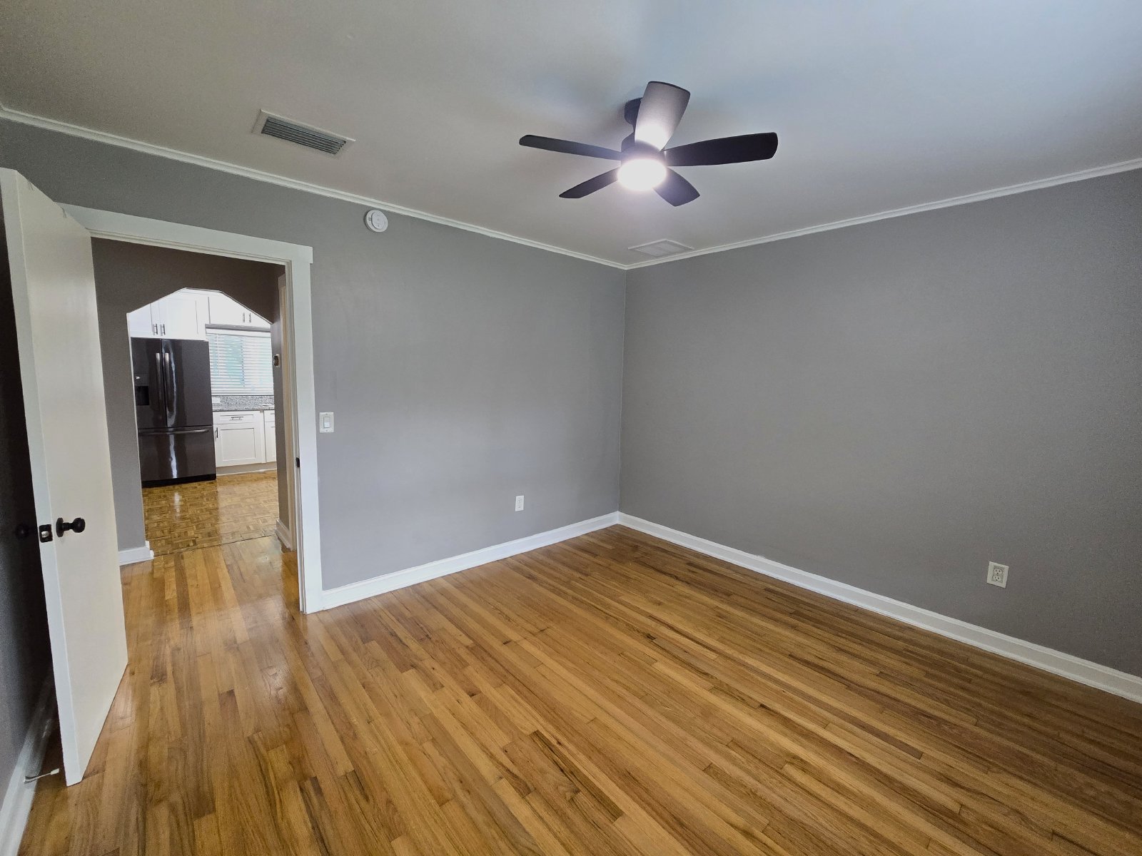 2/1/DEN Located In Brooksville, FL In Masaryktown! property image