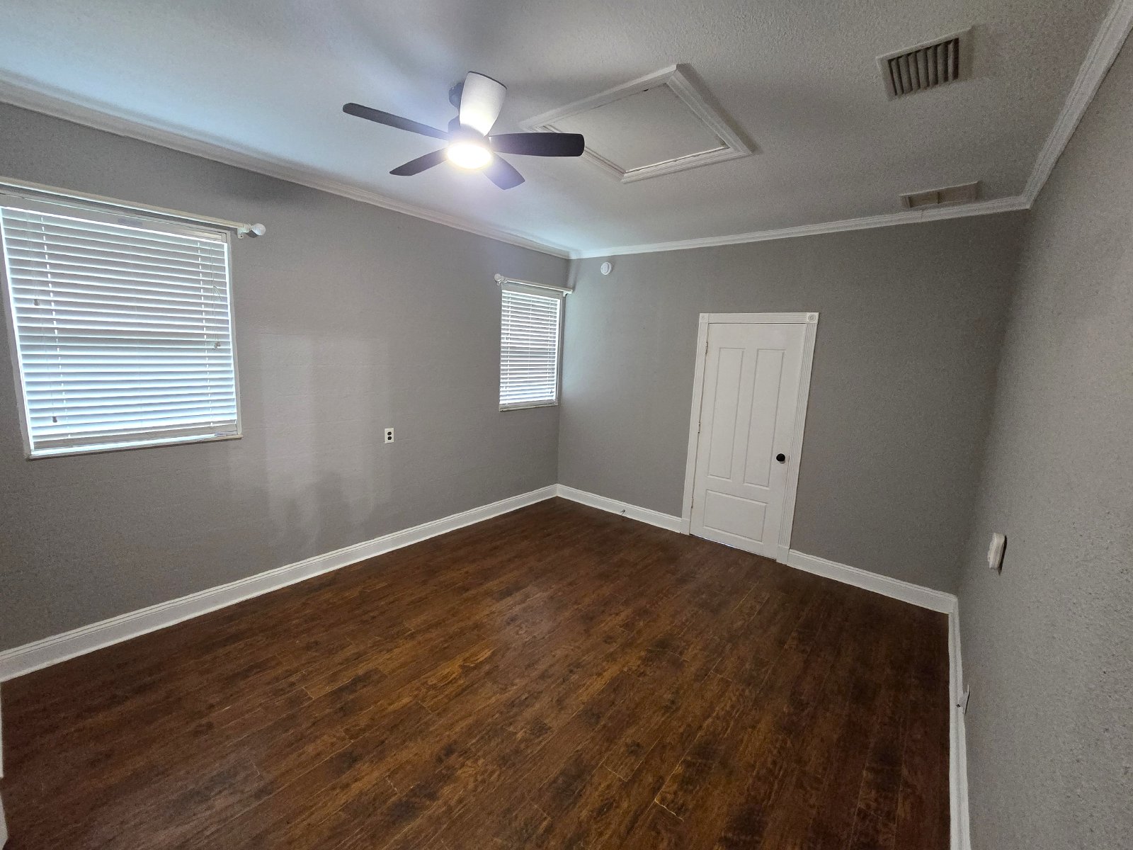 2/1/DEN Located In Brooksville, FL In Masaryktown! property image