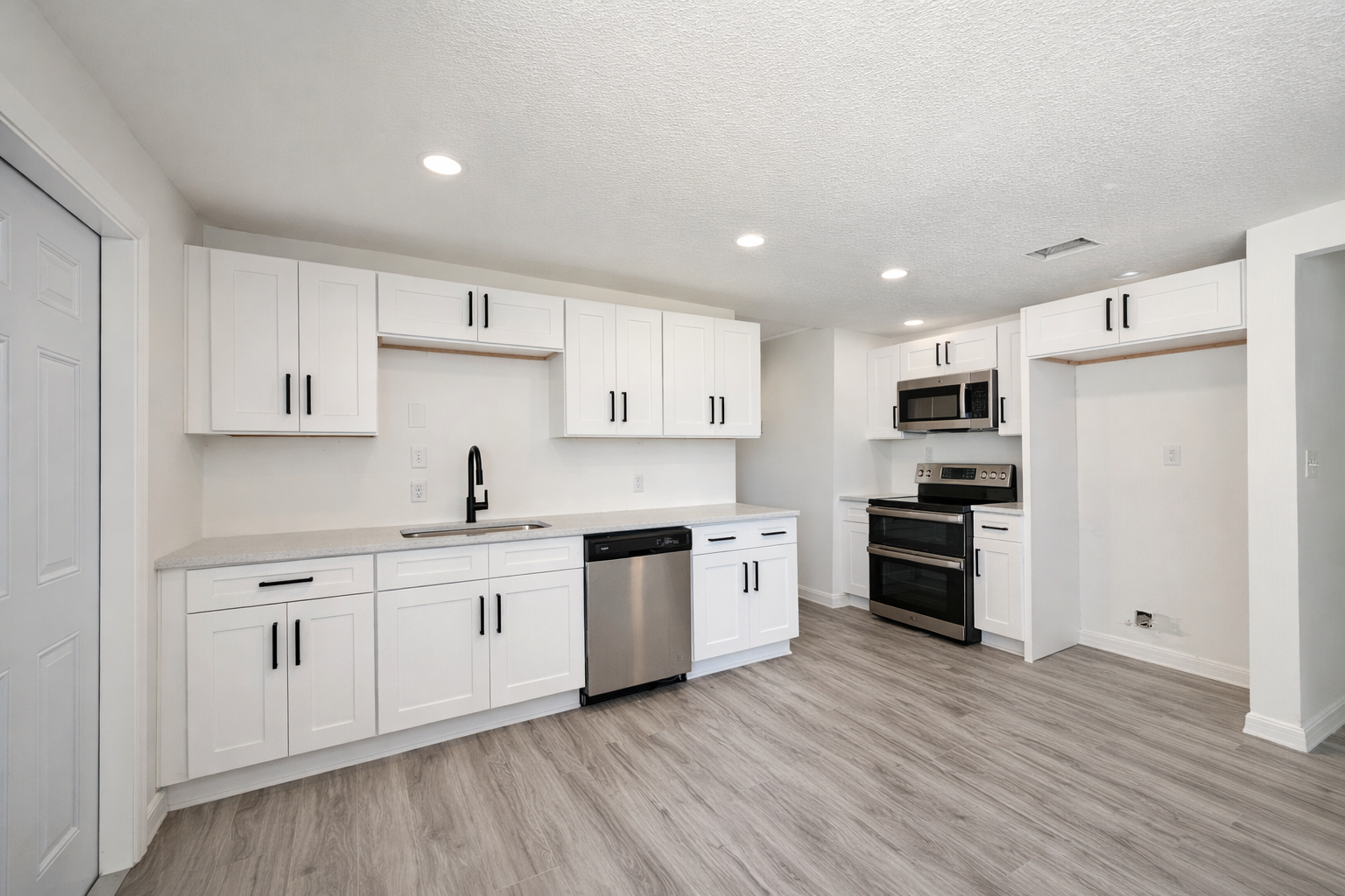 Beautifully Renovated 5/2 In Crystal River property image
