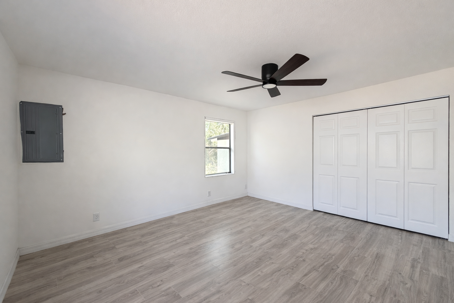 Beautifully Renovated 5/2 In Crystal River property image